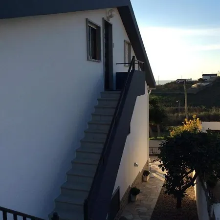Apartamento Affordable Ocean Views! Zambujeira, Lourinhã